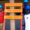 PLAQUE INDIQUANT LES TRAVAUX DE REFECTION DE L'ECOLE
                    D'ELONE PAR LA
                    FIPCAM