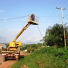 rétablissement d'une ligne électrique à Monti